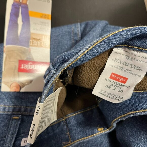 Wrangler Men's Fleece Lined Denim Midstone Relaxed Fit Jeans - Size 38 x 30 -NWT - Picture 9 of 9